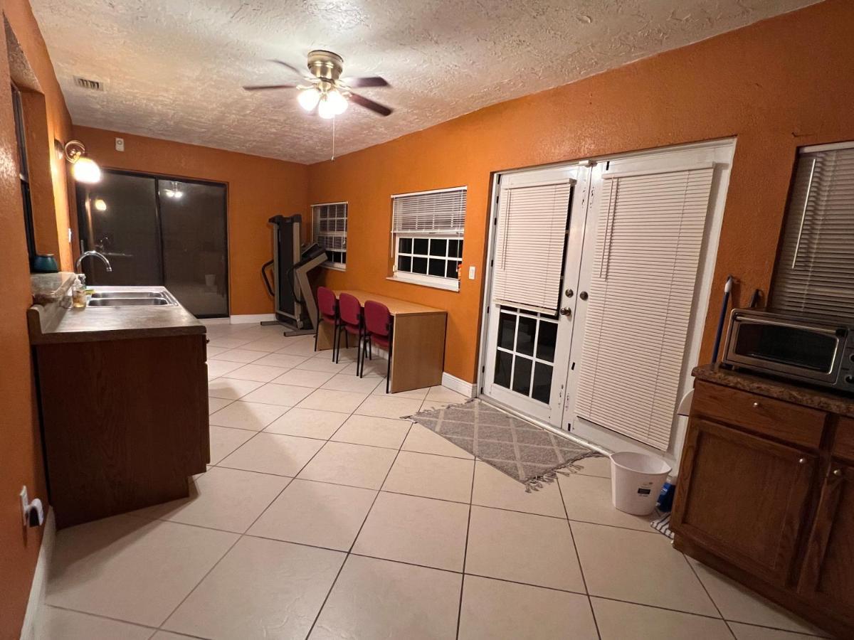 Entire Single Family Home 3 Bed 2 Bath In Water Front Big Cozy Back Yard View Coconut Exterior foto